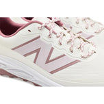 New Balance 女式 Fresh Foam Contend v3 无钉高尔夫球鞋 - 沙色