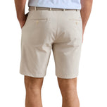 Peter Millar Salem 高性能高尔夫短裤 - 燕麦色